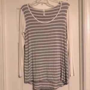 LuLaRoe Lynnae Top